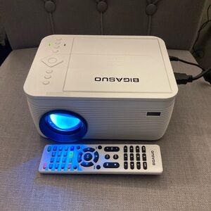 Portable DVD Player/Projector